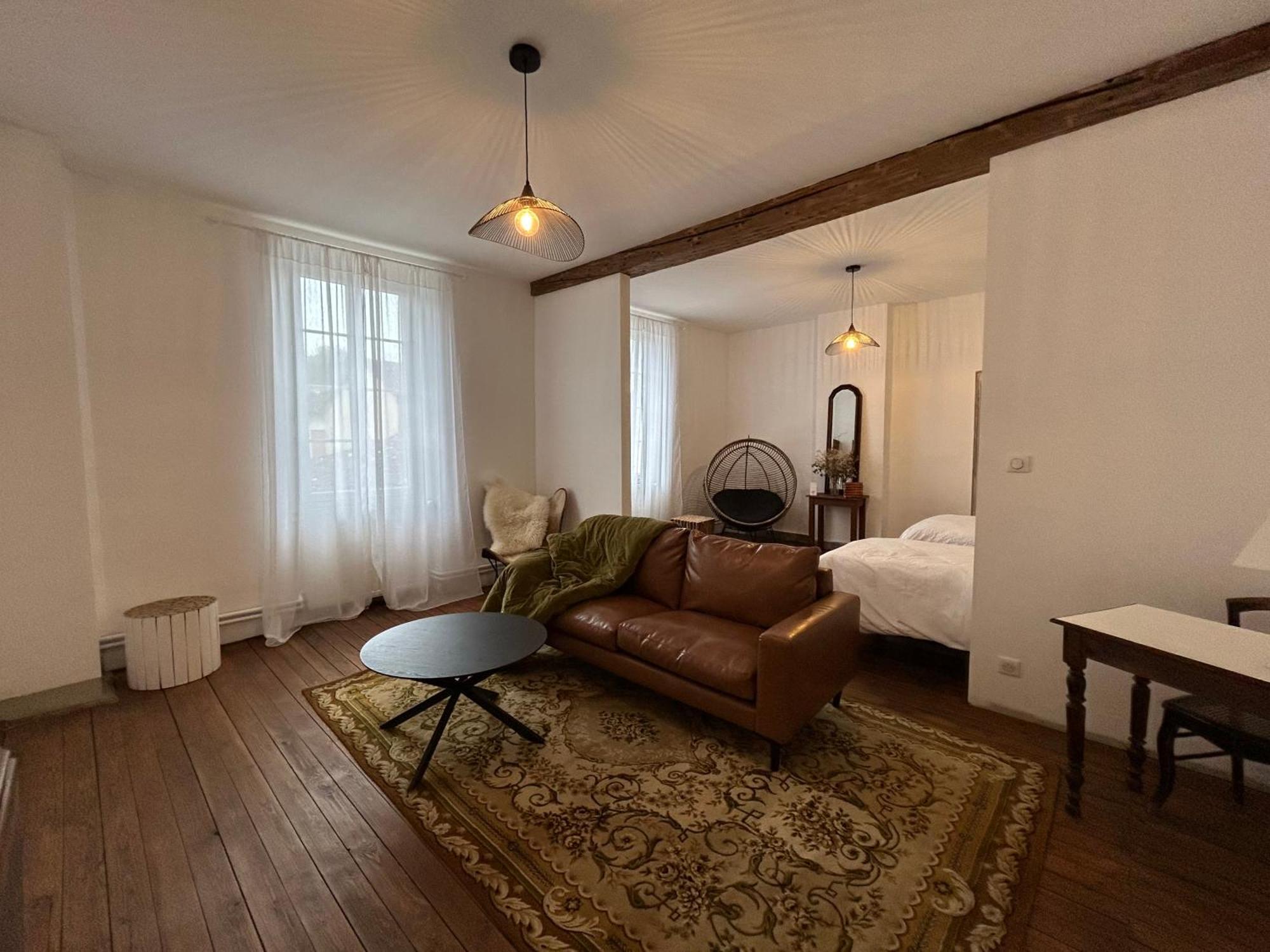 Un Petit Chateau Lauzun 外观 照片