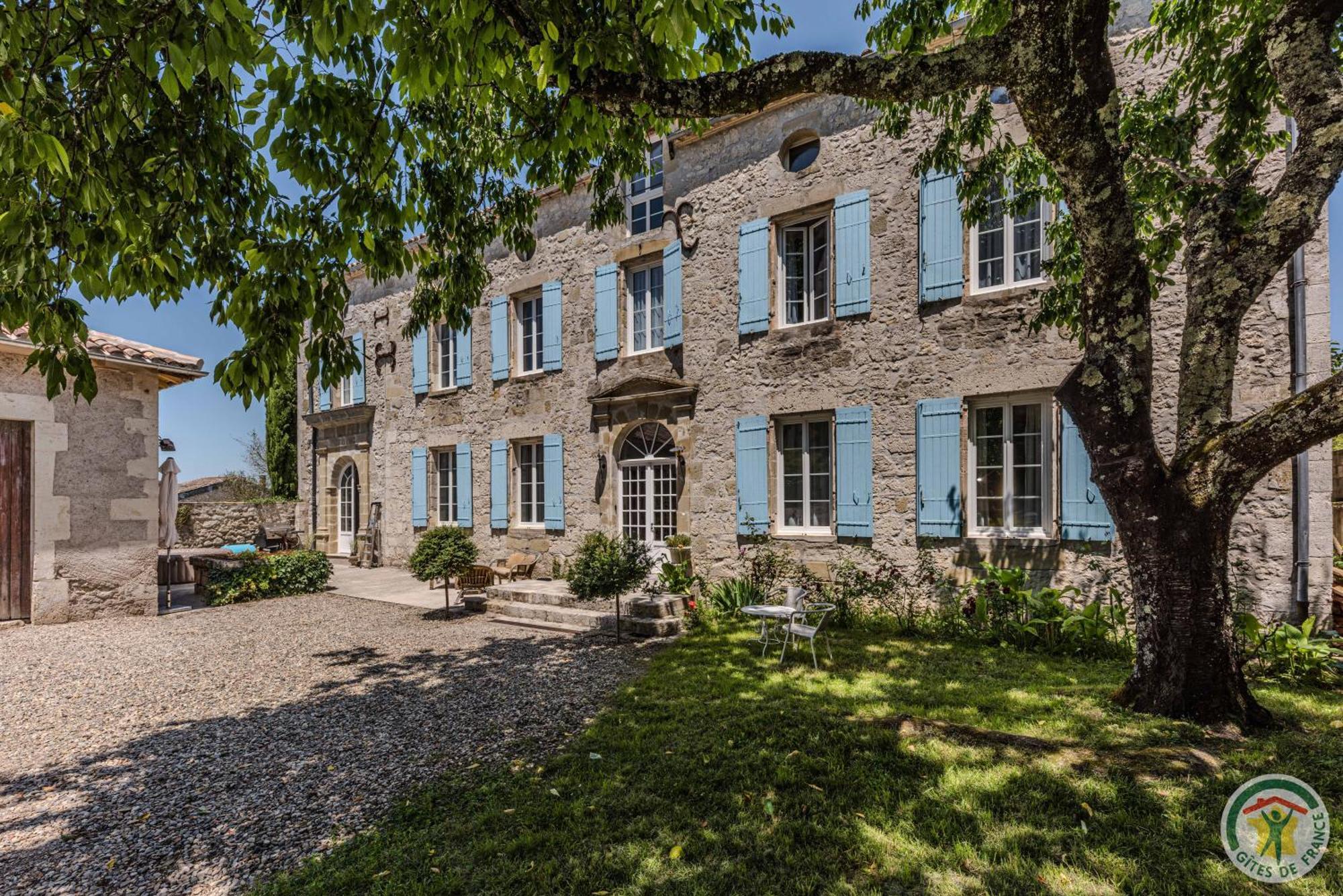 Un Petit Chateau Lauzun 外观 照片