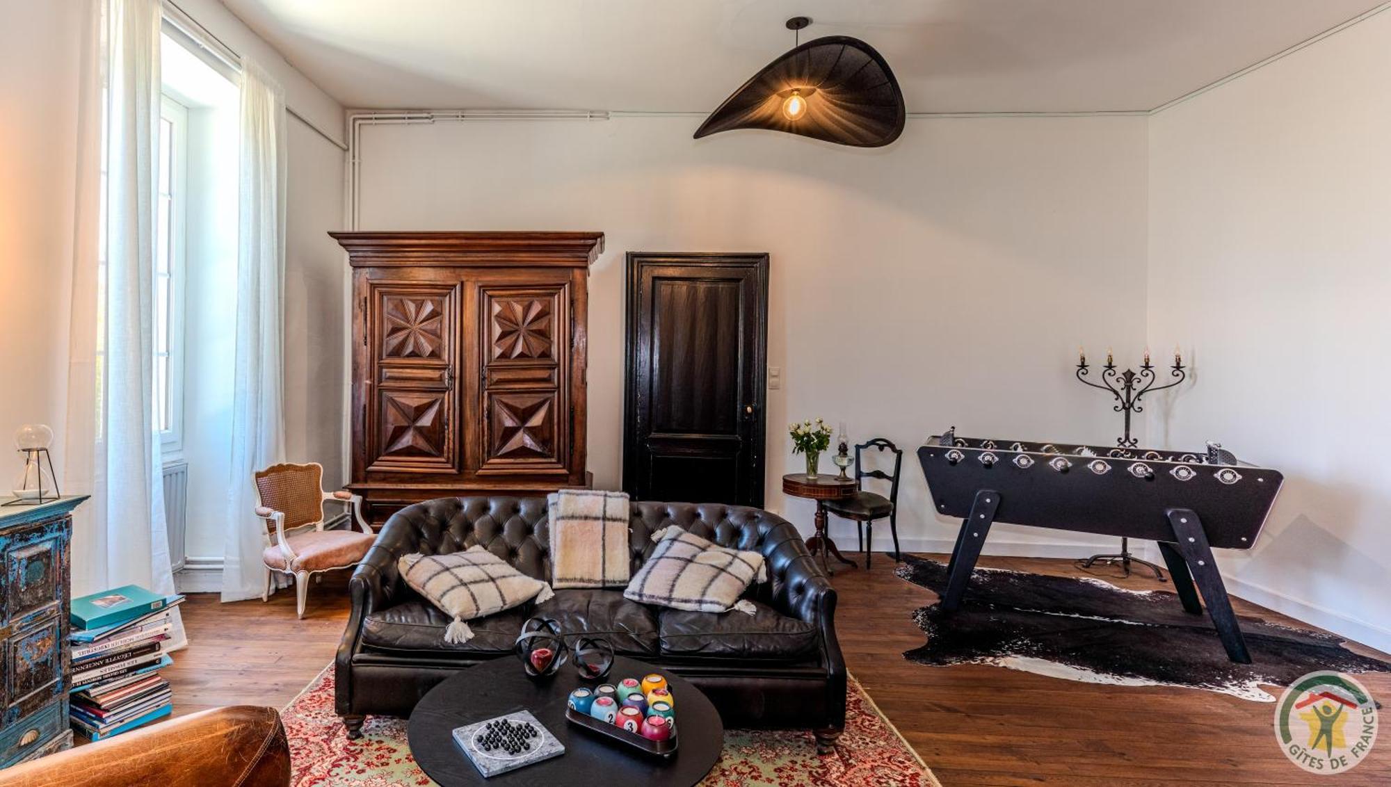 Un Petit Chateau Lauzun 外观 照片